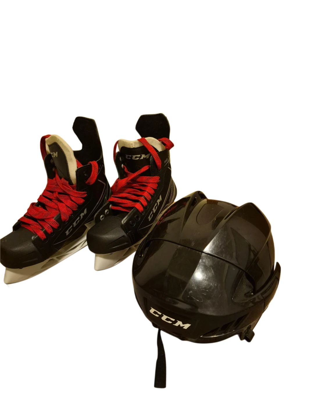 CCM Ribcor XT Hockey Skates and Helmet Set