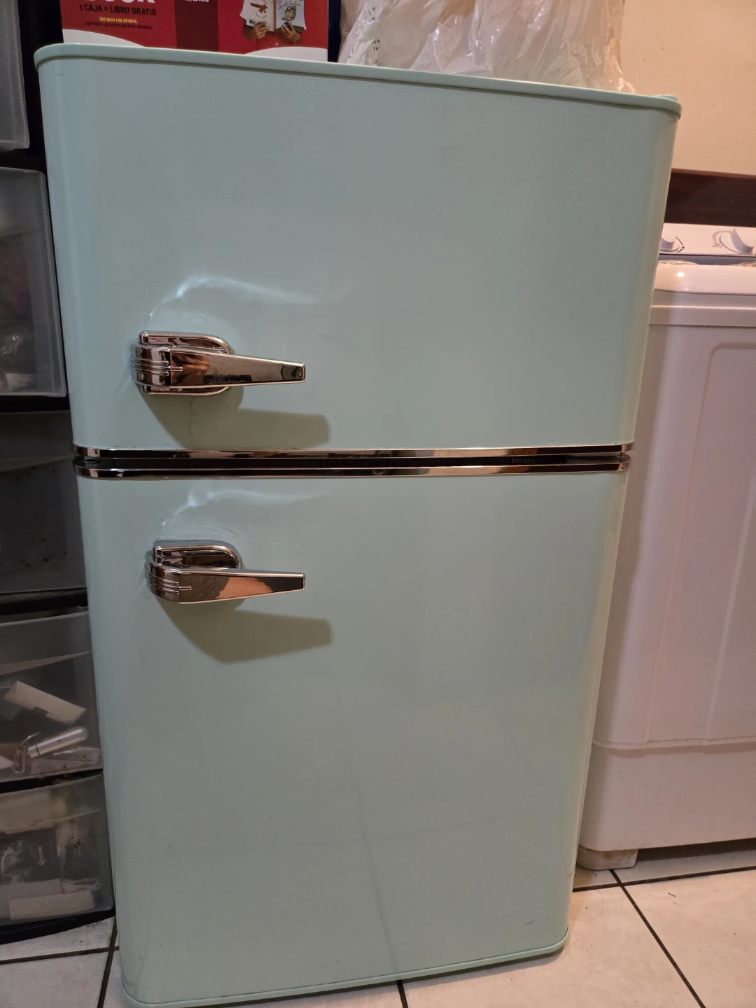 Insignia 3.1 Cu. Ft. Retro Mini Fridge - Mint