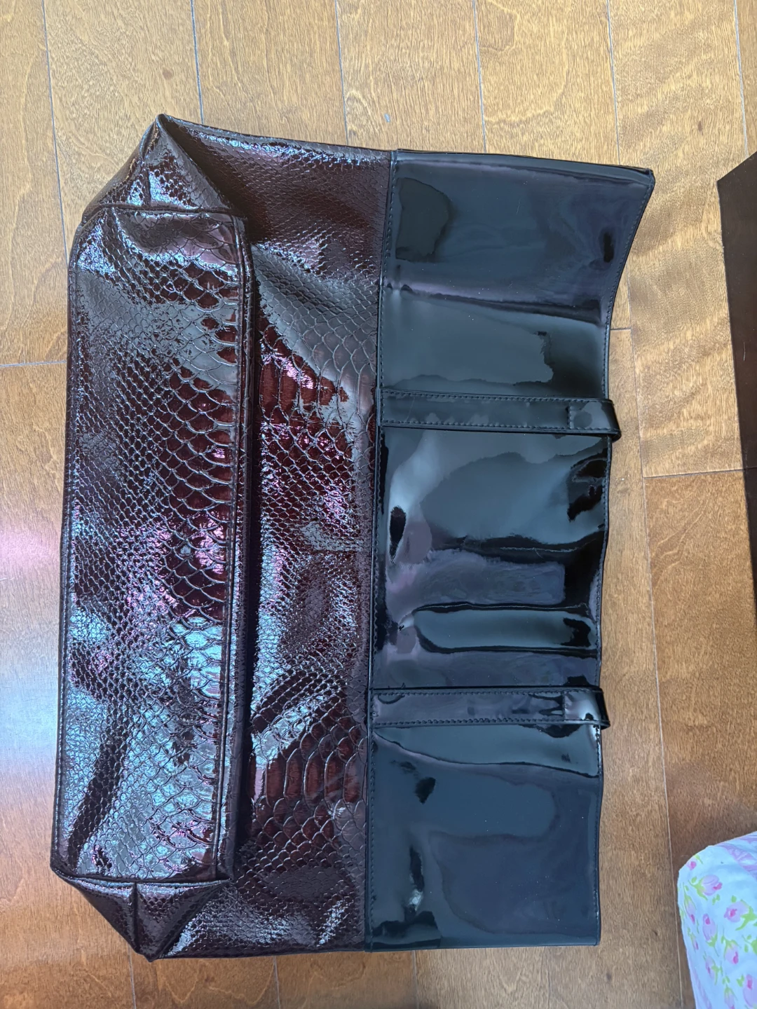 Black and Burgundy Faux Snake Skin Tote Bag - photo 3