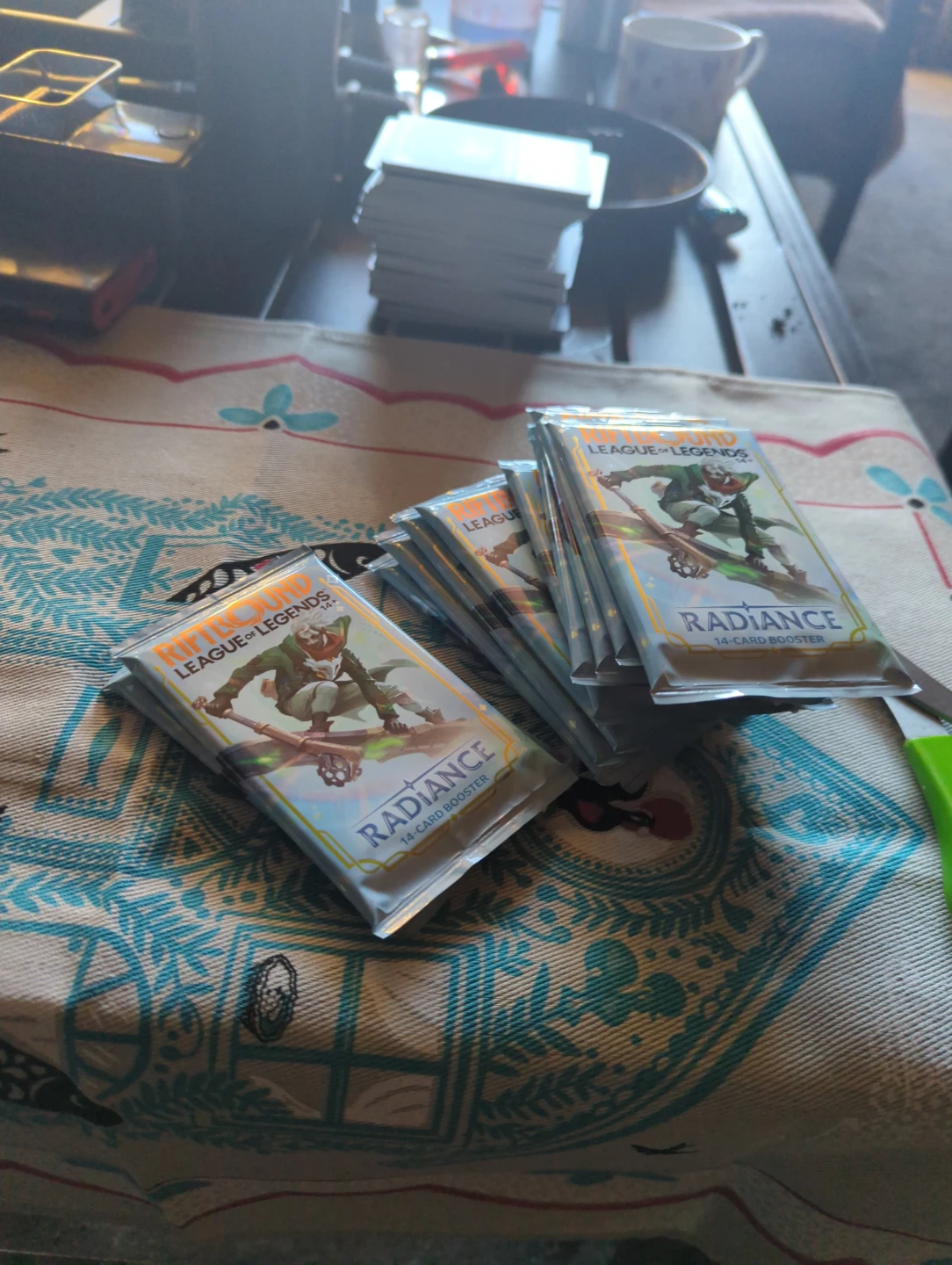 League of Legends Riftbound Radiance Booster Packs - photo 2