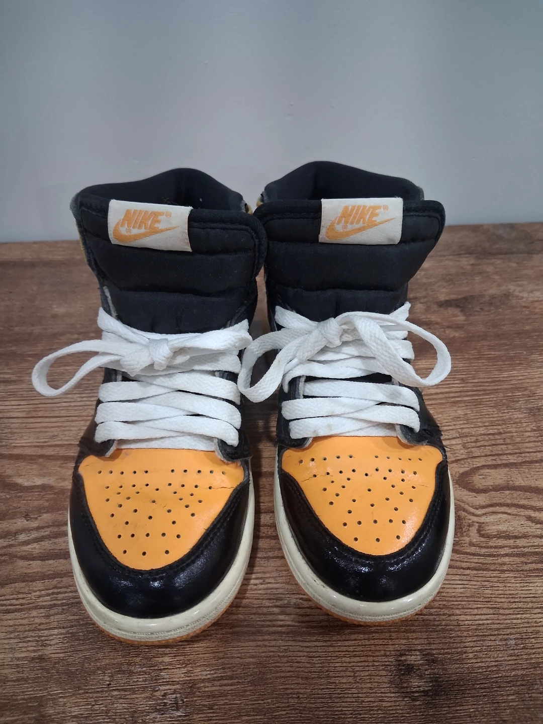 Nike Air Jordan 1 High OG Yellow Black