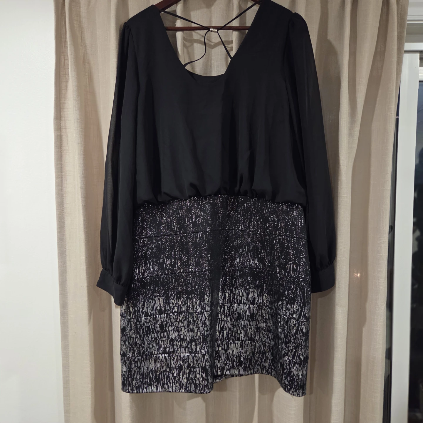 Le Chateau Black and Silver Dress - photo 2