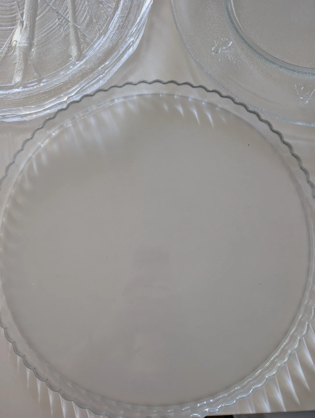 Set of 3 Clear Glass Serving Trays and Plates - photo 4