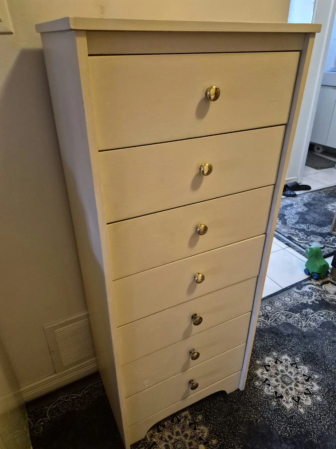 Tall cream 7-drawer dresser