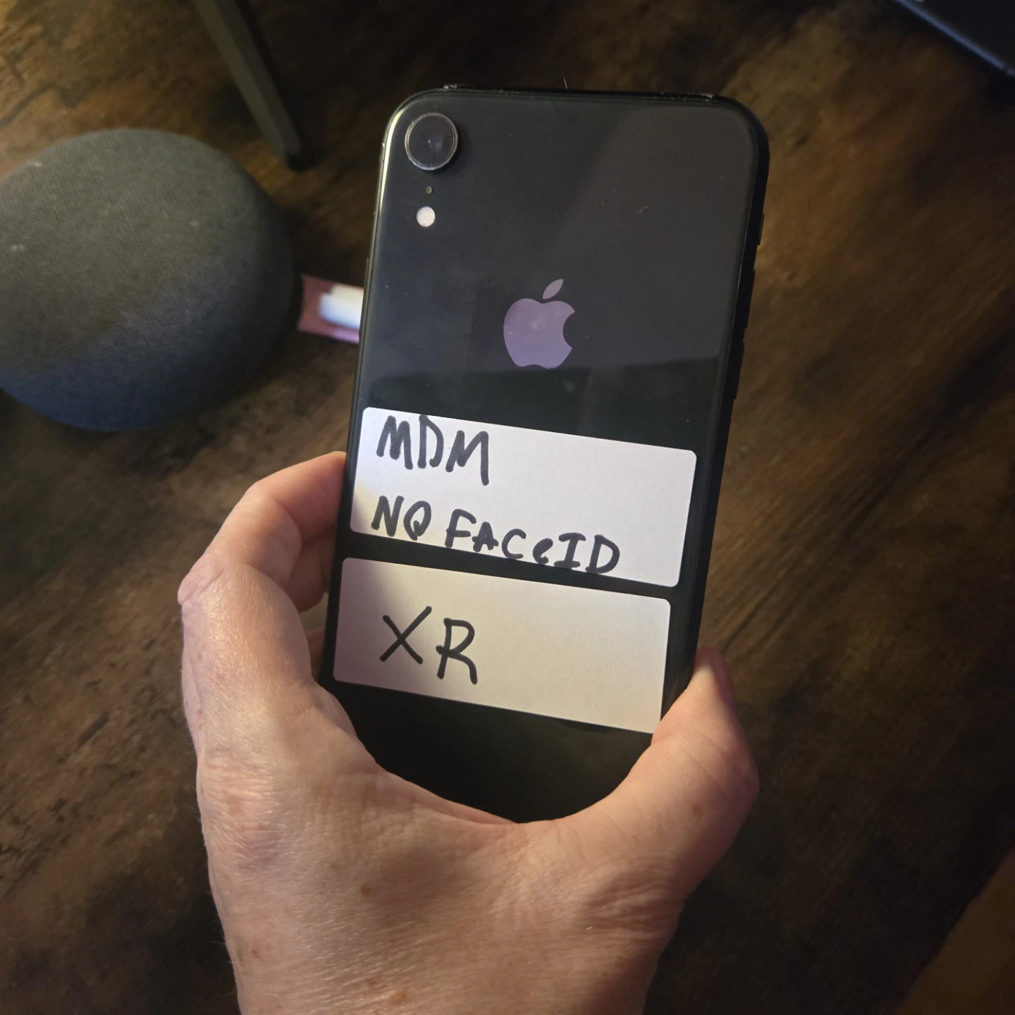 Iphone xr - photo 2