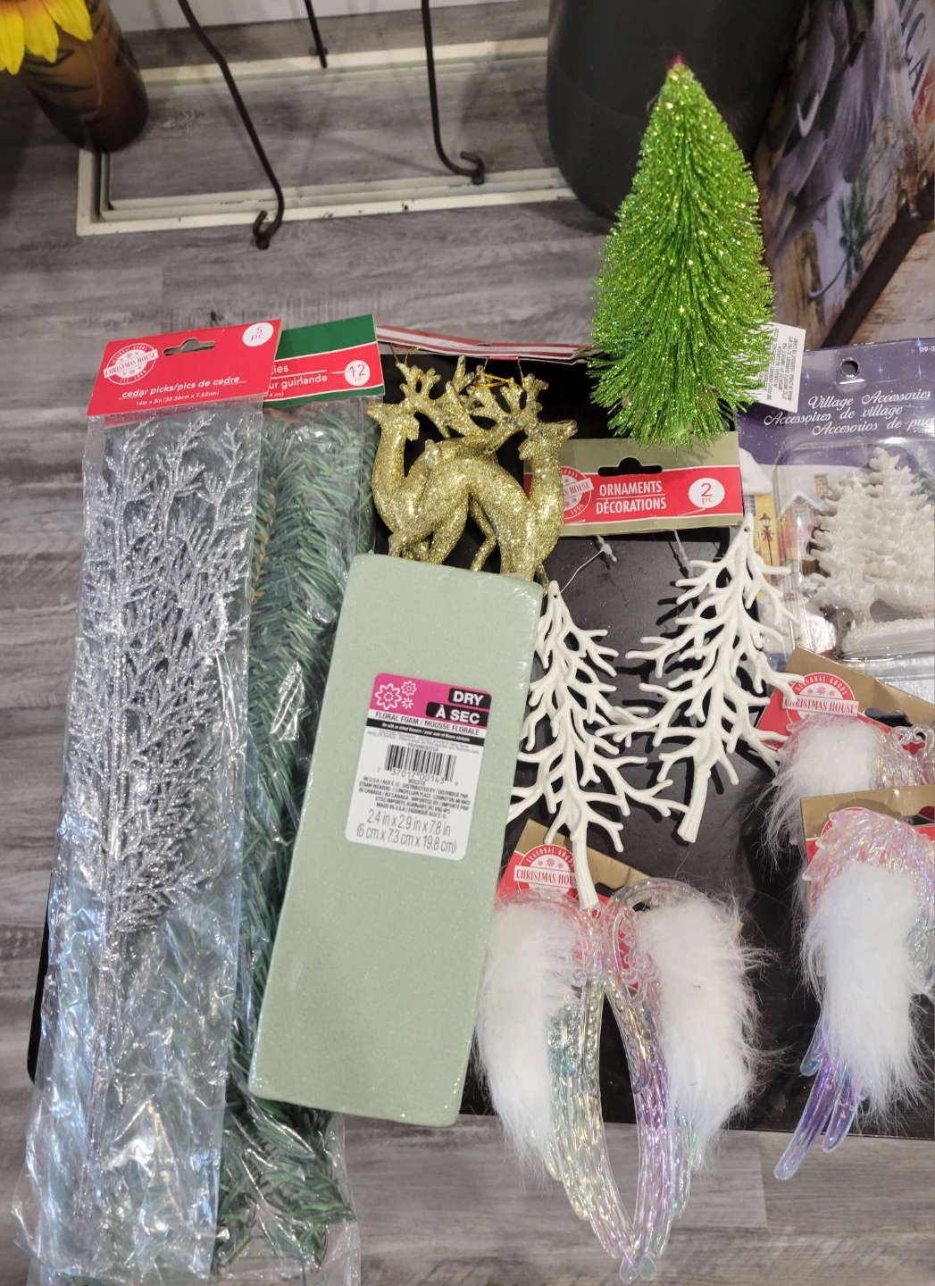 Christmas Items (75 cents each) - photo 2