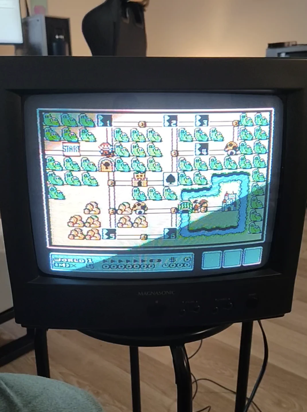13" CRT TV - photo 4