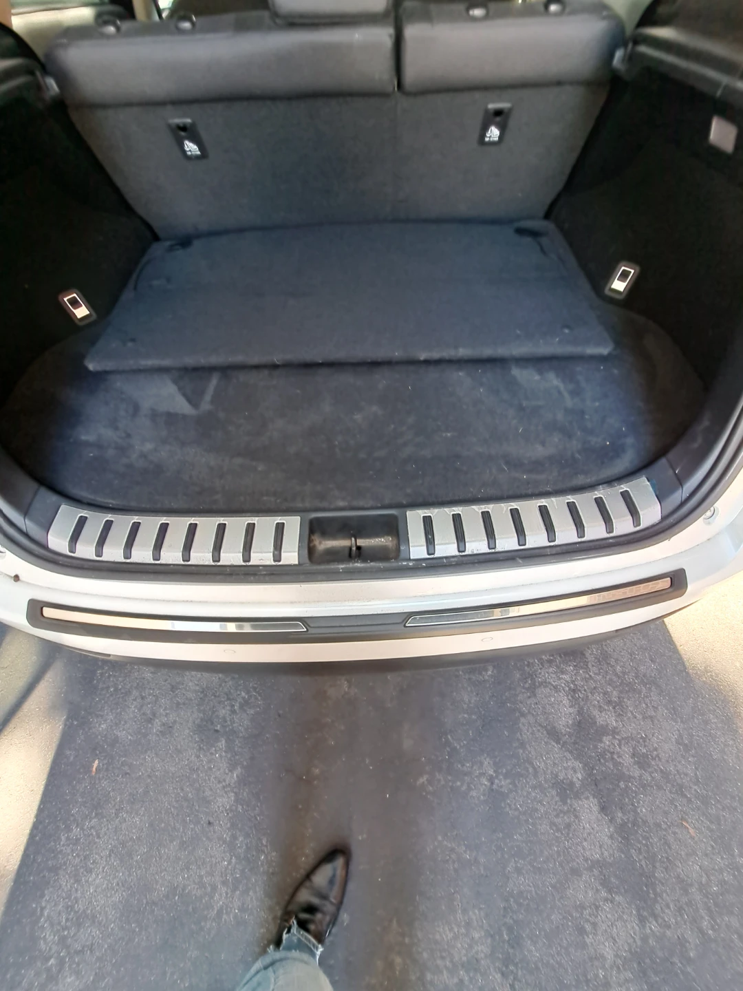 Lexus NX SUV - photo 4