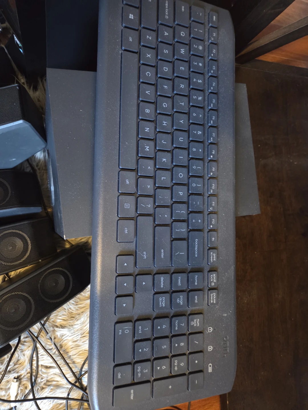 Desktop PC tower and Logitech speaker system - photo 3
