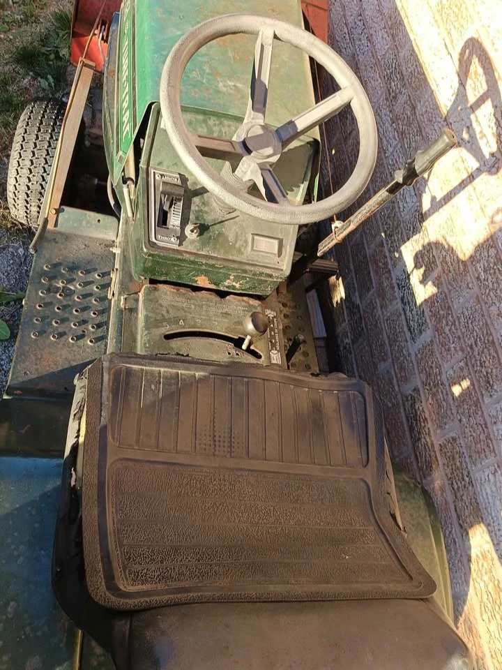 Lawn Tractor with Snow Blower - photo 5