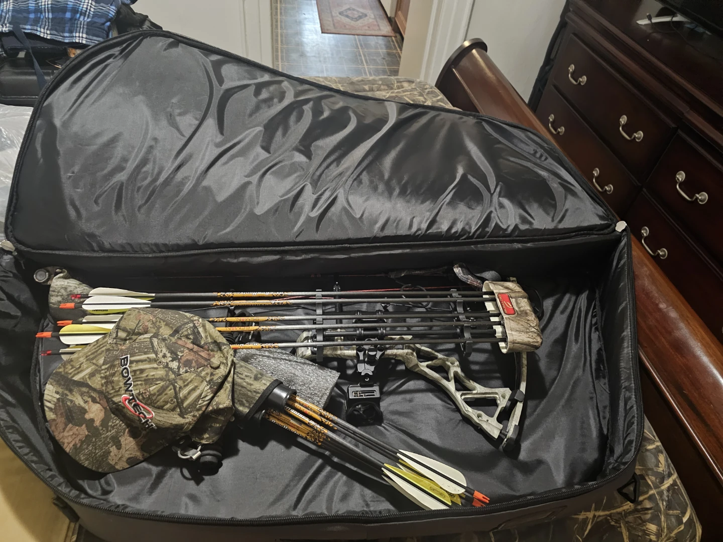 Bowtech Assassin compound bow - photo 3