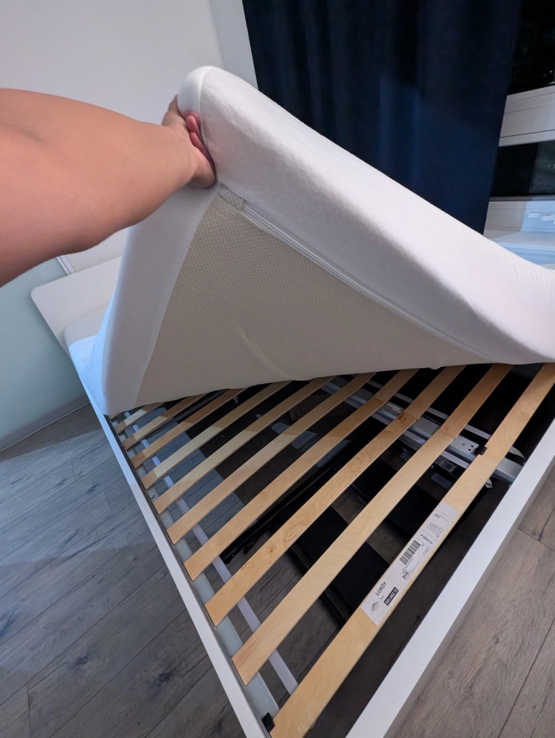 Queen Bedframe + memory foam mattress + LURÖY slatted bed base - photo 2