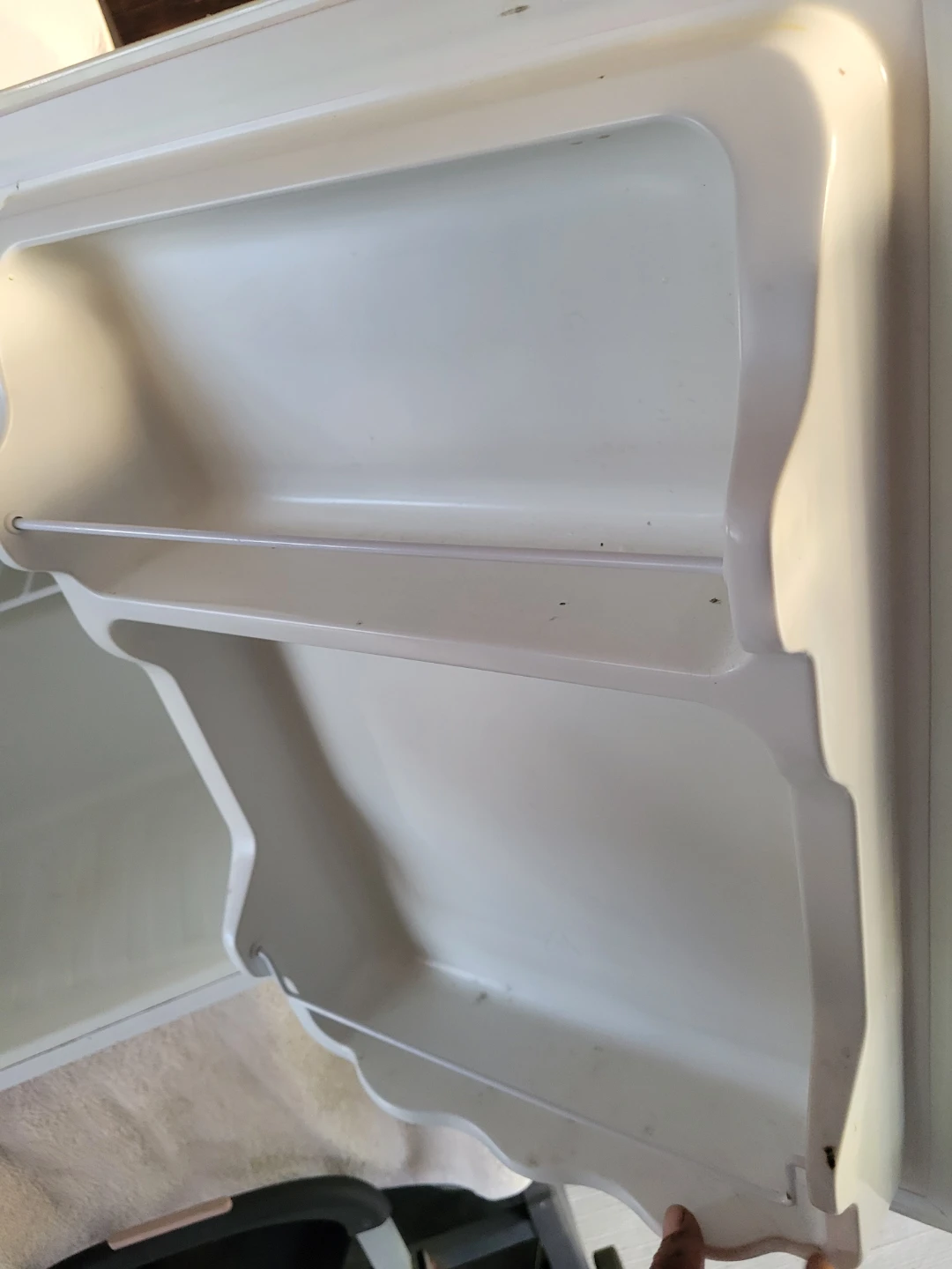 Midea Compact Refrigerator White - photo 3