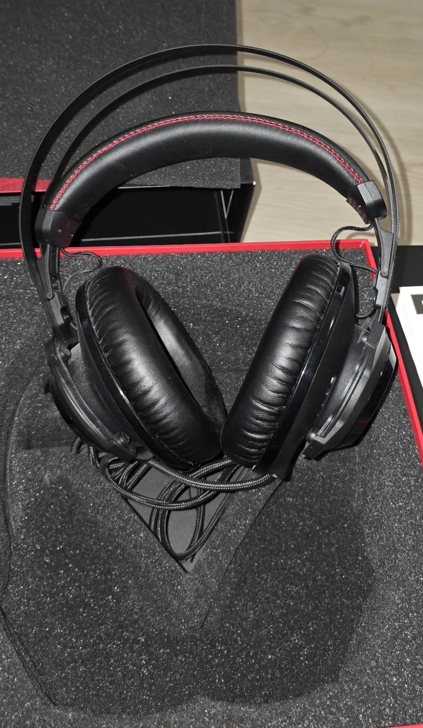 USED - HyperX Cloud Revolver Headset - photo 5