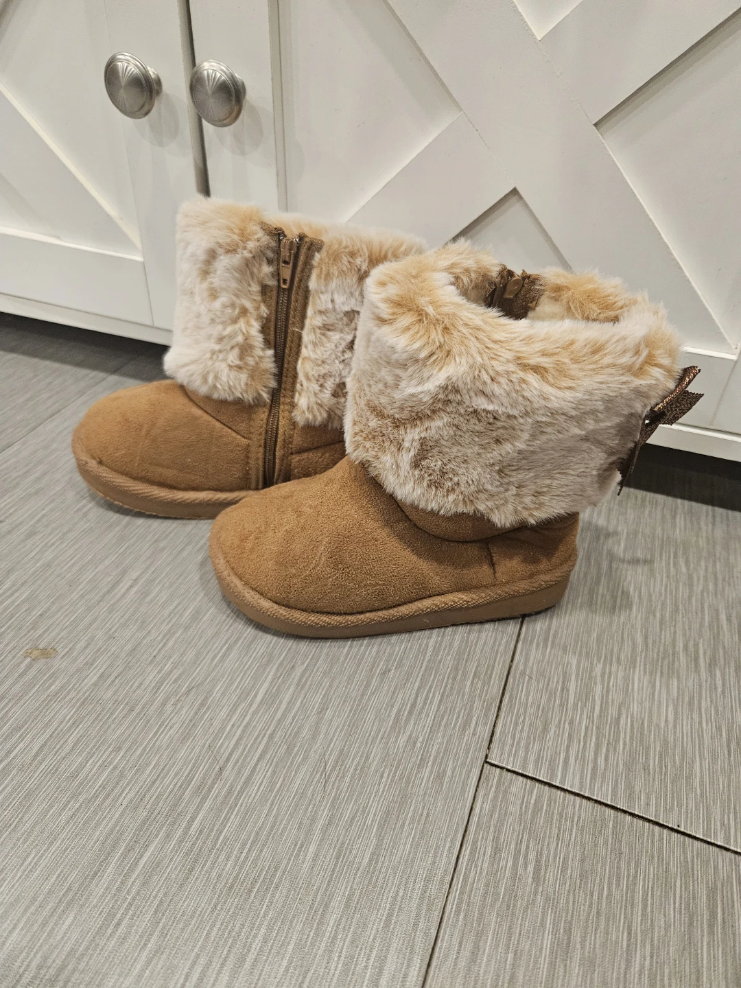 Toddler Brown Faux Fur Bow Boots size 7
