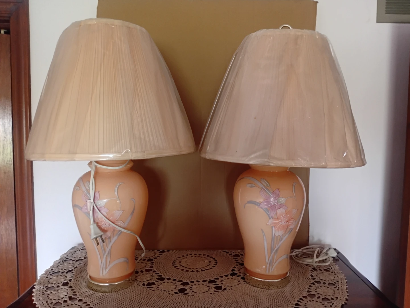 Vintage Floral Ceramic Table Lamp