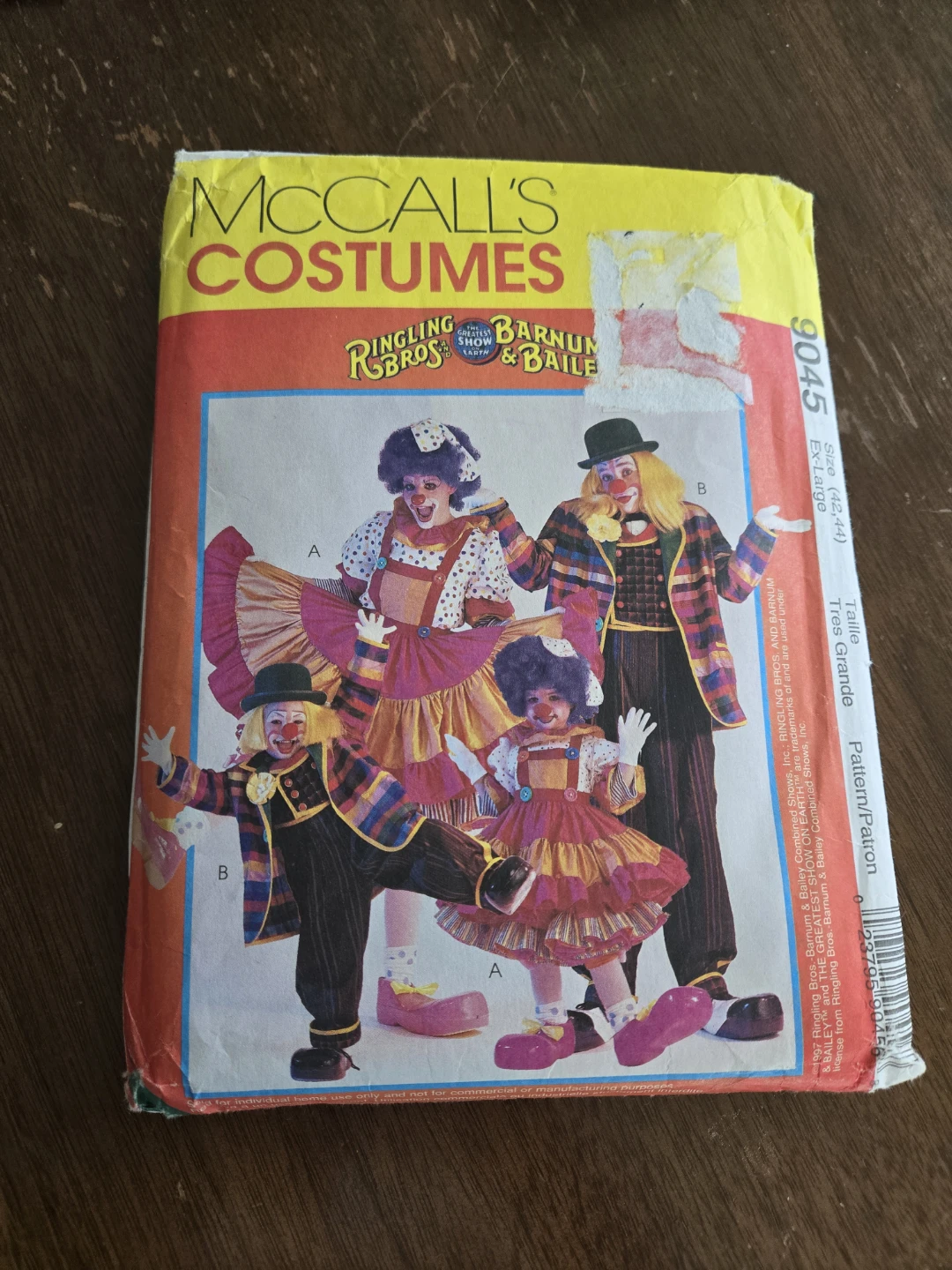 RINGLING BROS. * Costumes ADULT Pattern * NEW