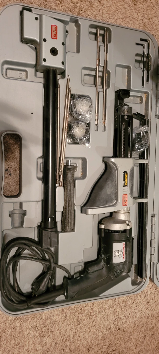 Senco Duraspin DS300 Auto-Feed Screwgun - photo 3