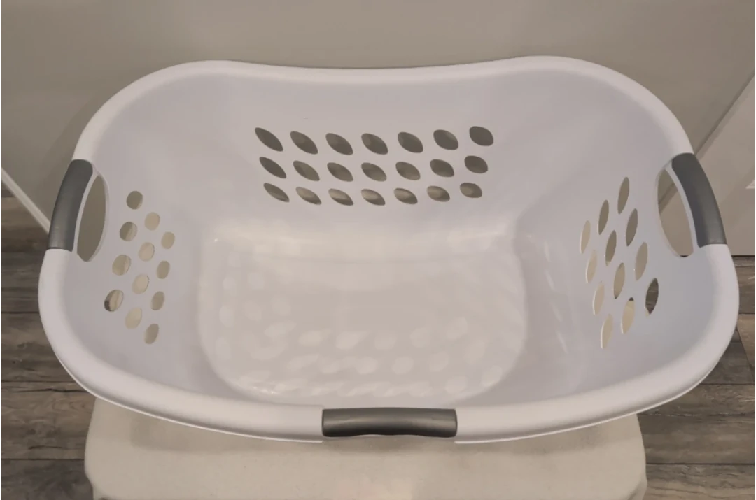 Laundry basket, hip hold 70L Sterilite