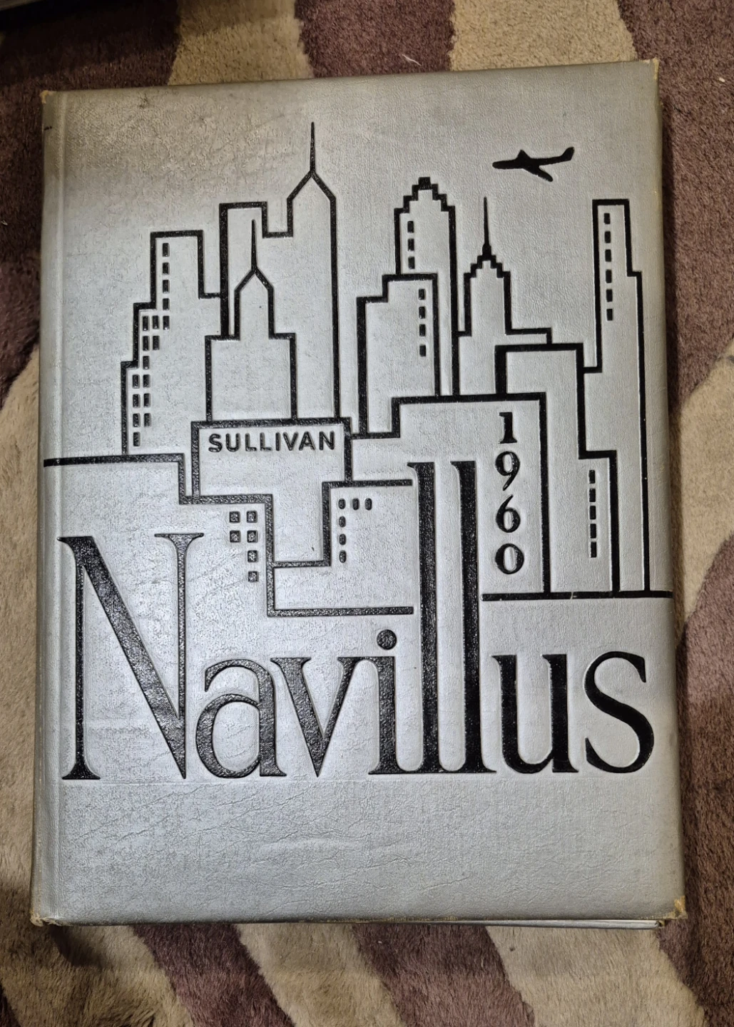 Set of 4 Vintage Sullivan High Navillus Yearbooks - photo 2