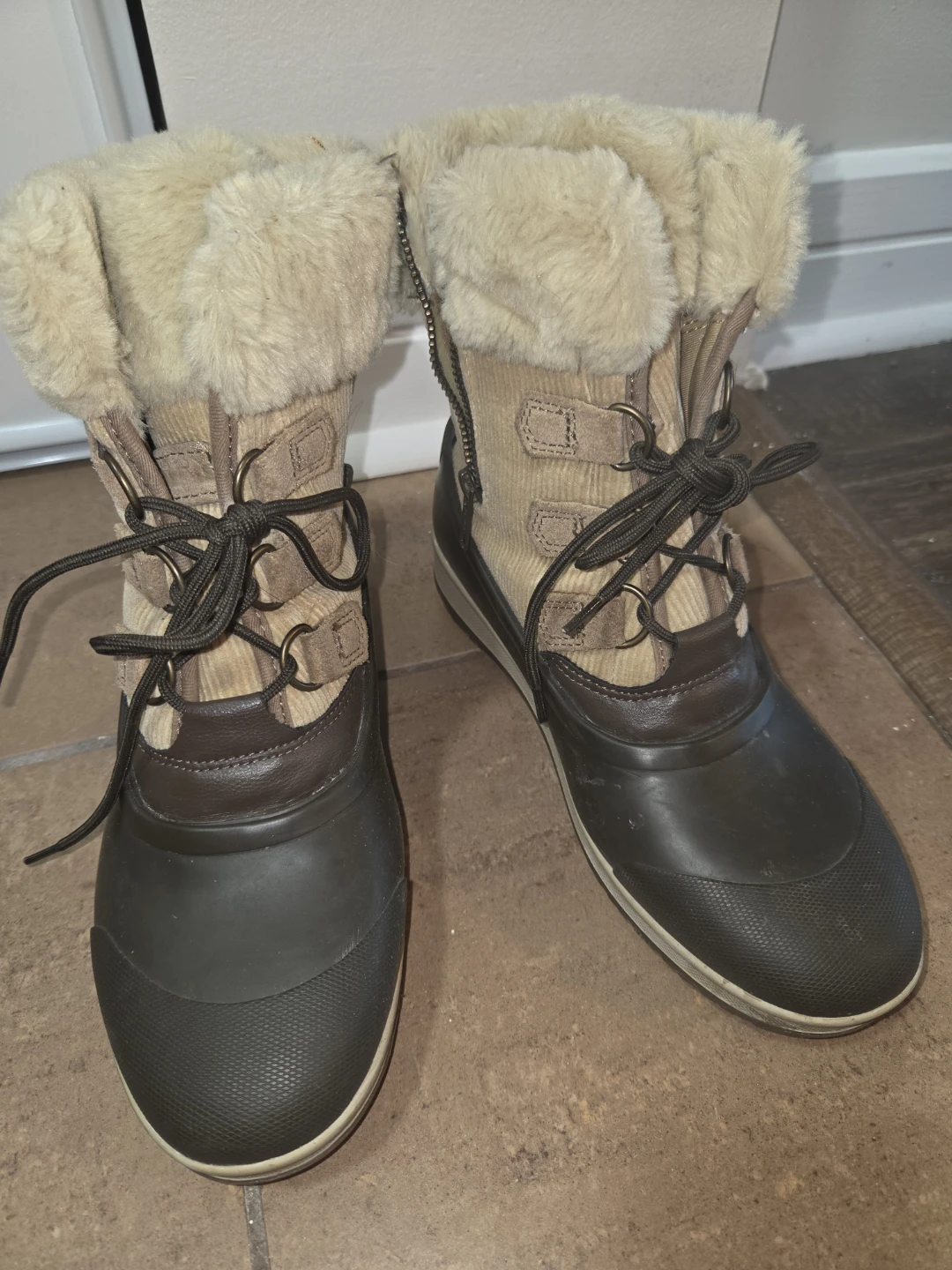 Sperry Women's Winter Boots Size 8M