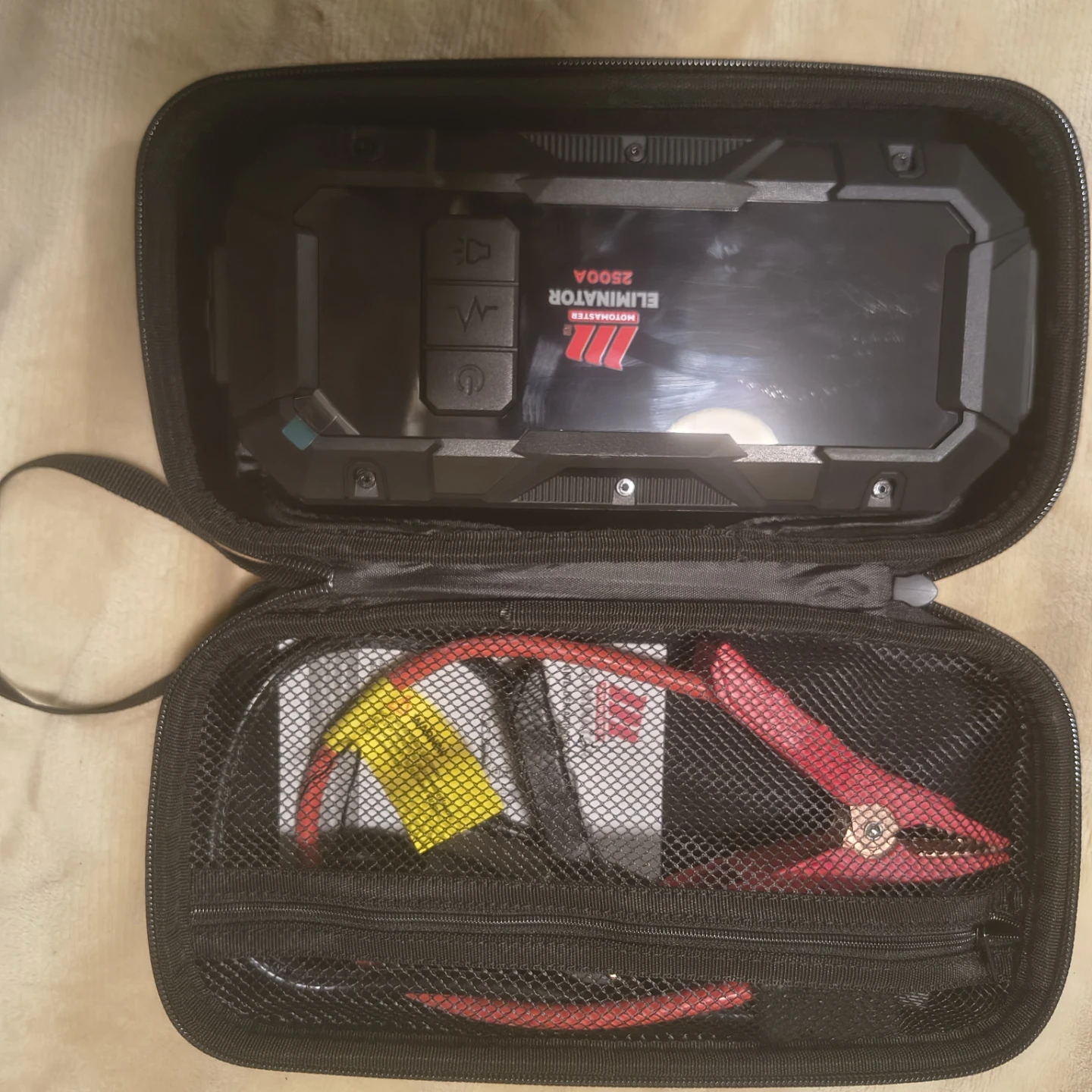 MotoMaster Eliminator 2500A Lithium Jump Starter - photo 3