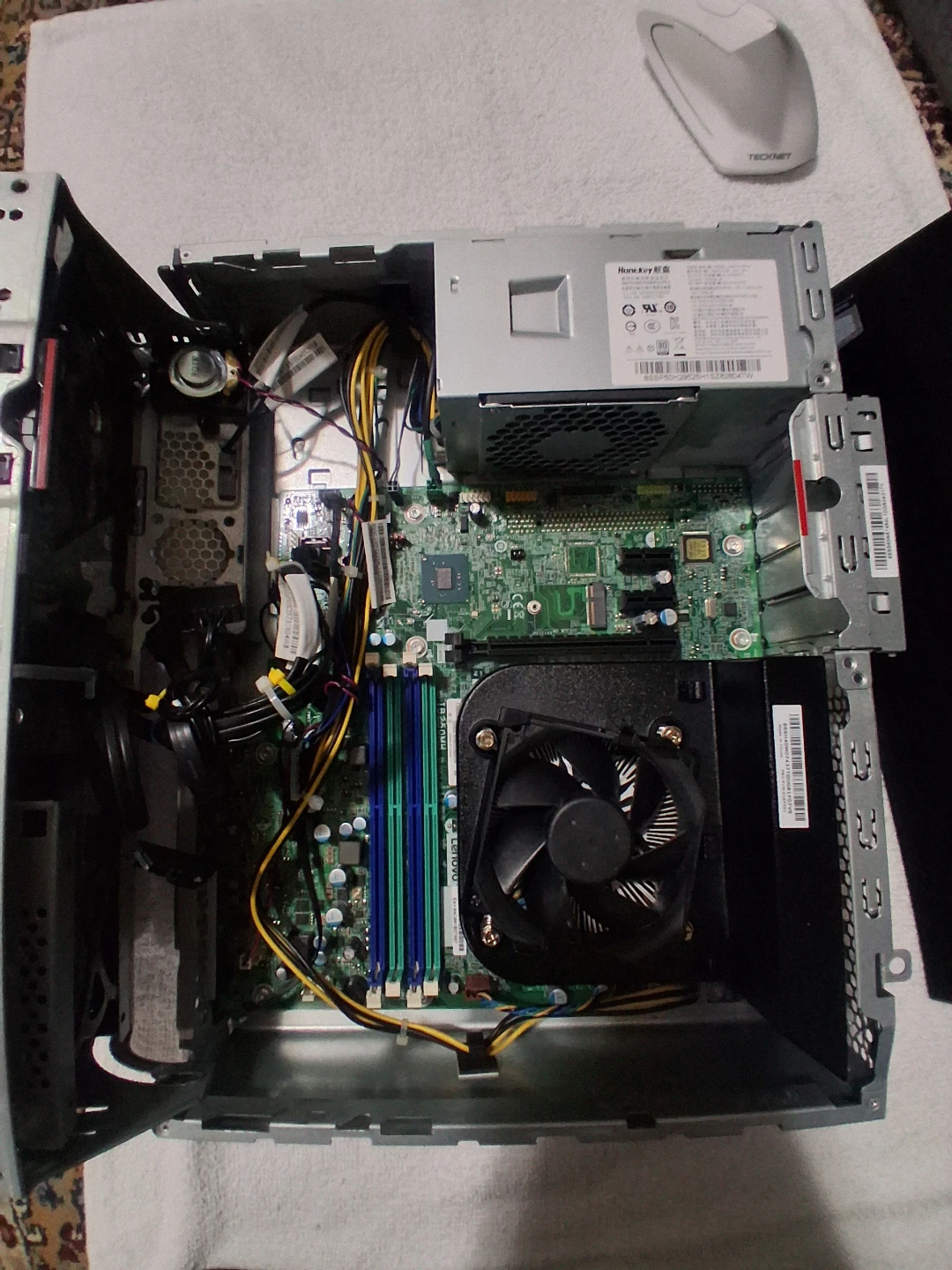 Lenovo ThinkCentre Desktop PC with Vertical Mouse