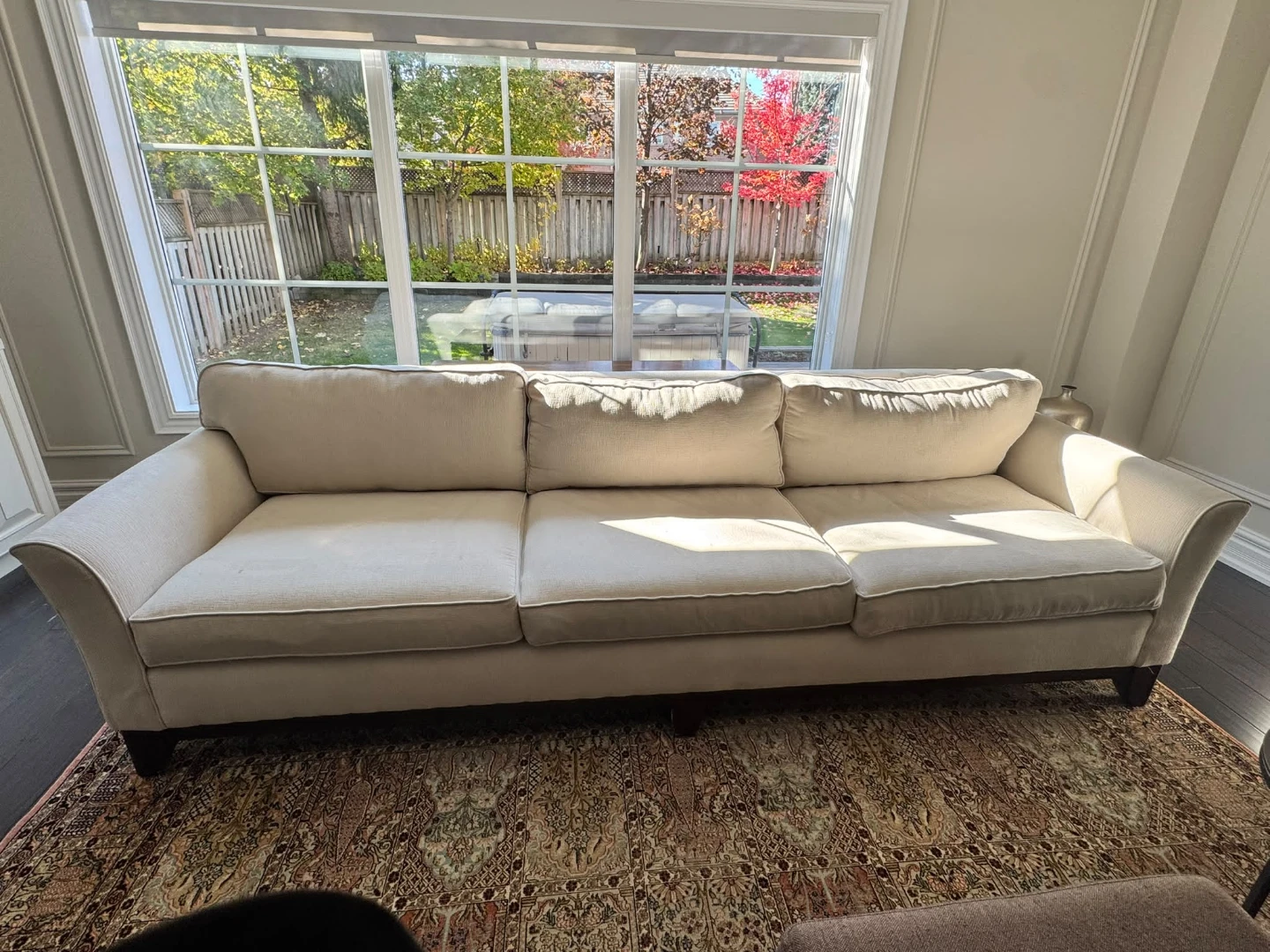 Off-white three-seater sofa - photo 3