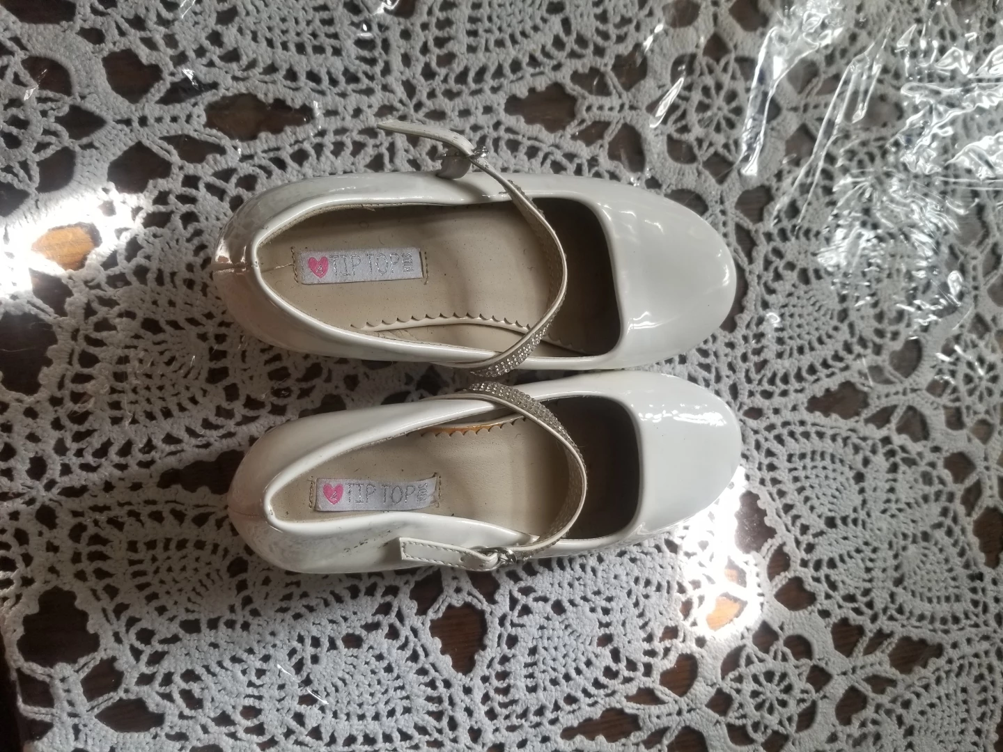 Tip Top Kids White Dress Shoes Size 4 - photo 2
