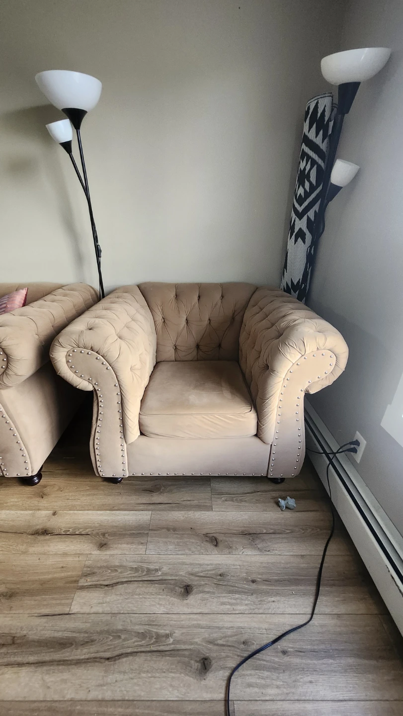 Couch - photo 4