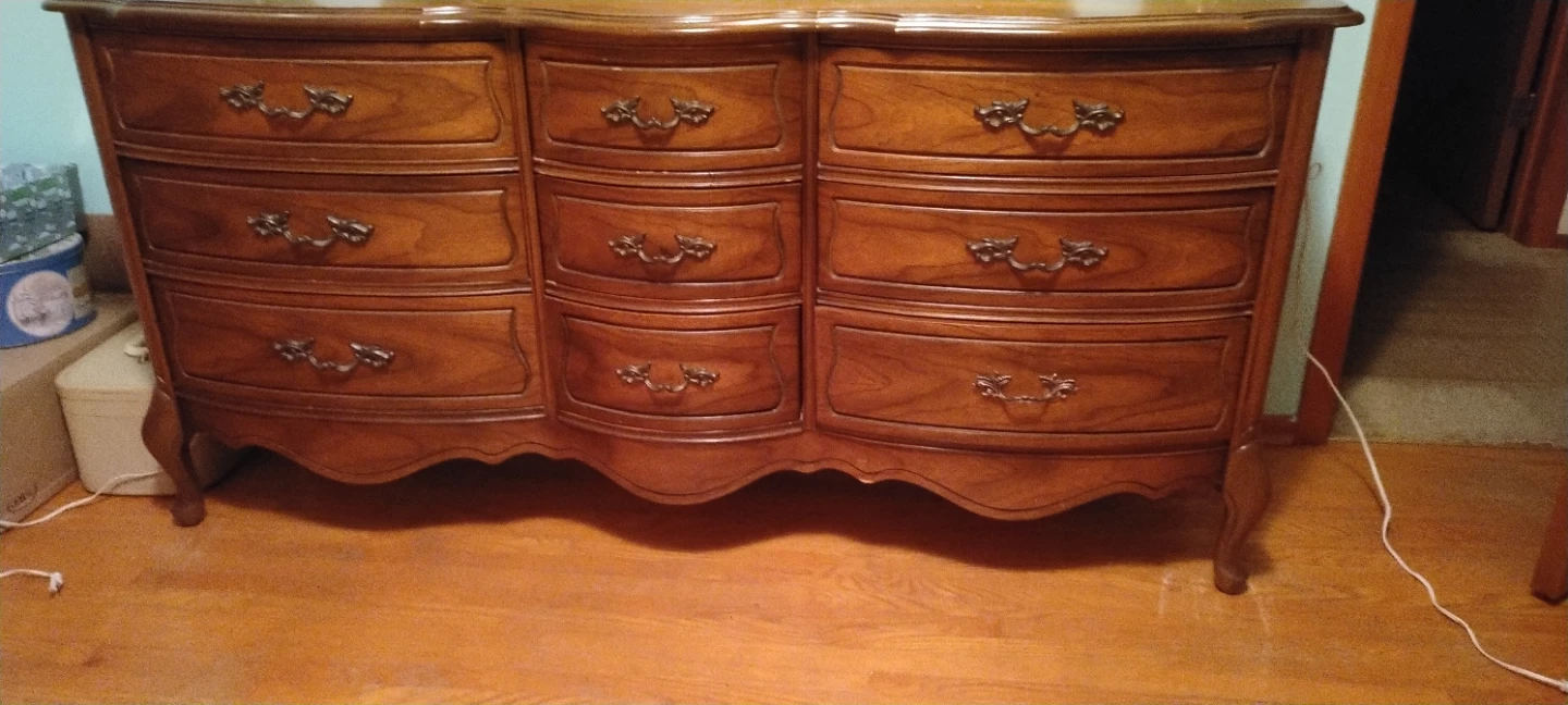 Vintage French Provincial Bedroom Set - photo 5