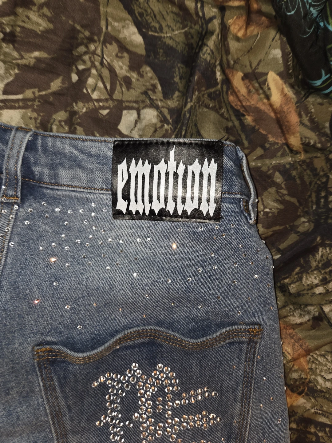 Mixed Emotion 'ME' Rhinestone Denim Shorts in a Men's W30 - photo 4