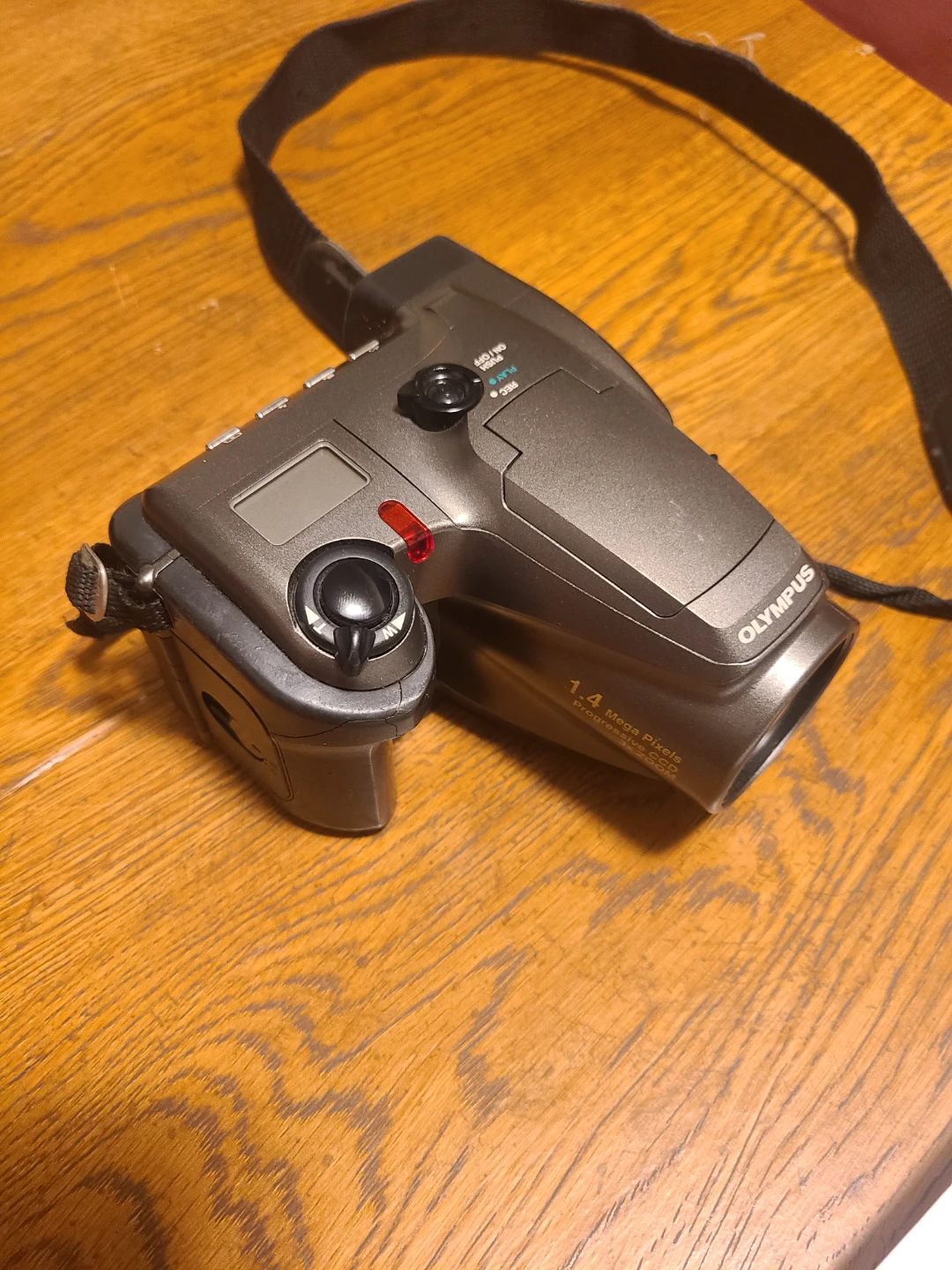 Olympus D-600L 1.4 Megapixel Digital Camera