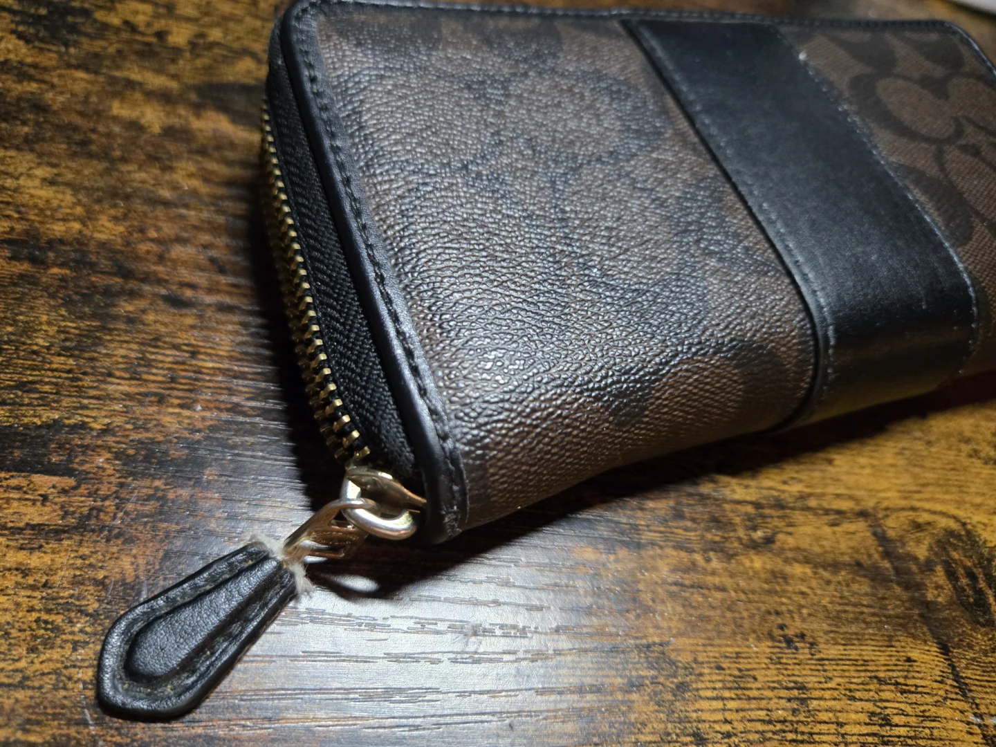 Coach Signature Zip-Around Wallet - photo 5