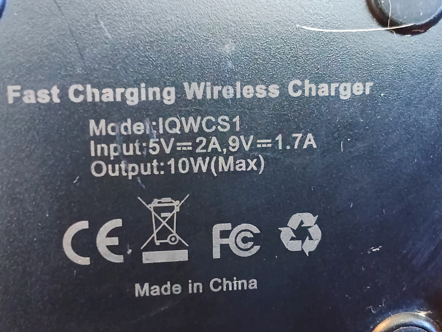 iQ Fast Charging Wireless Charger Stand - photo 2