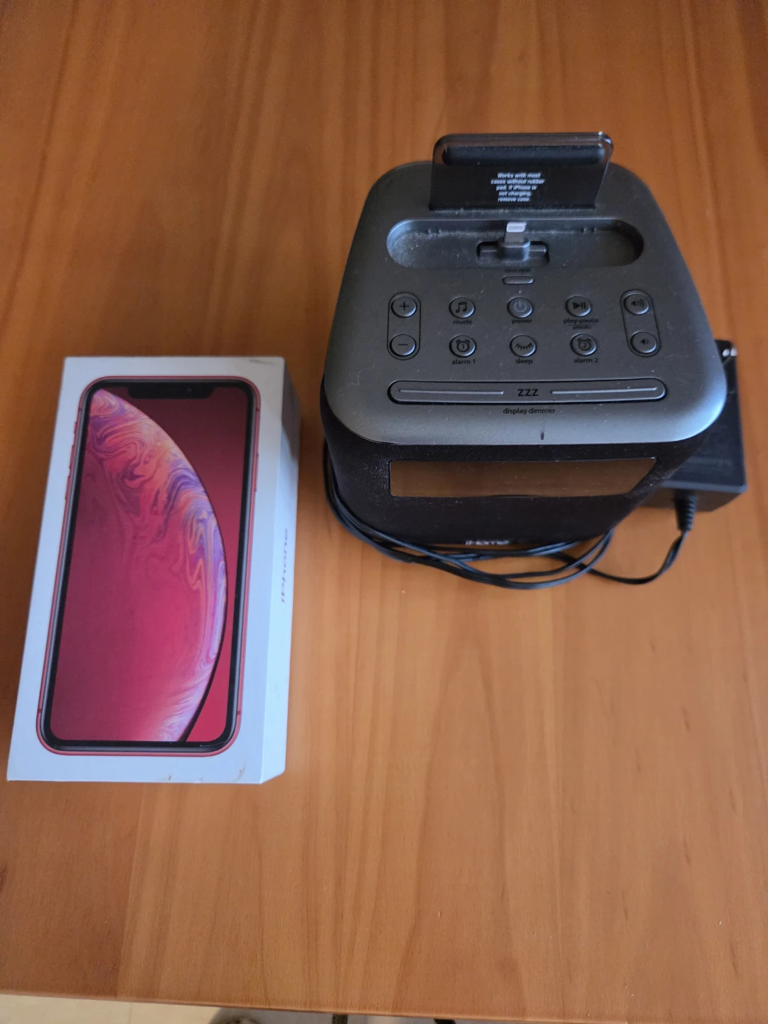 iHome Alarm Clock Radio with Lightning Dock - photo 3