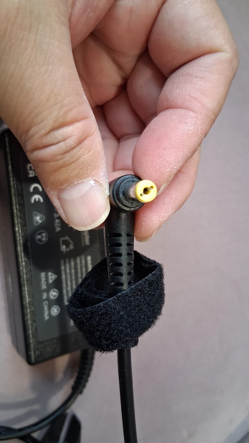 19V AC power adaptor 5mm x 2.1mm jack - photo 4