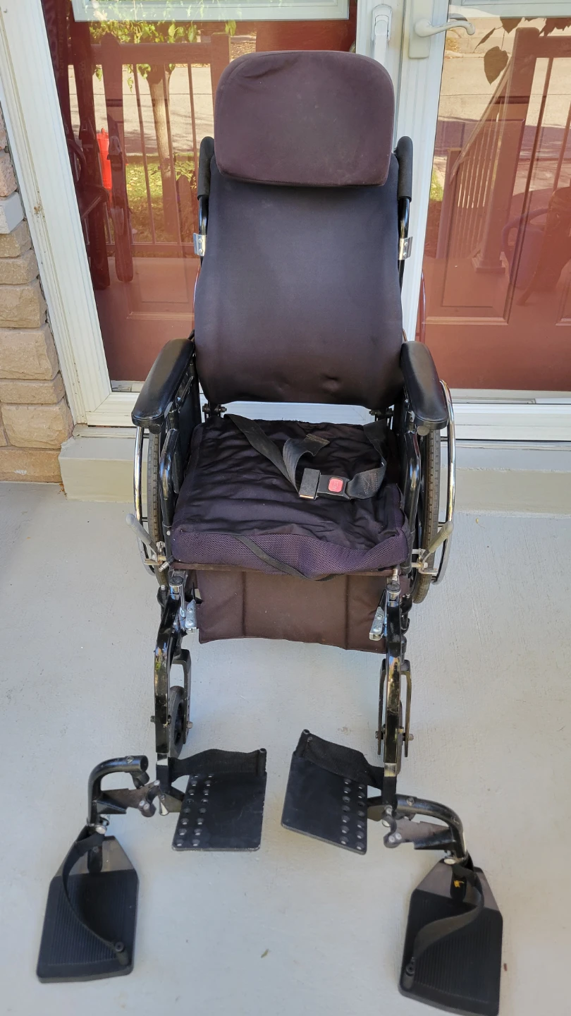 Maple Leaf Wheelchair SuperTilt