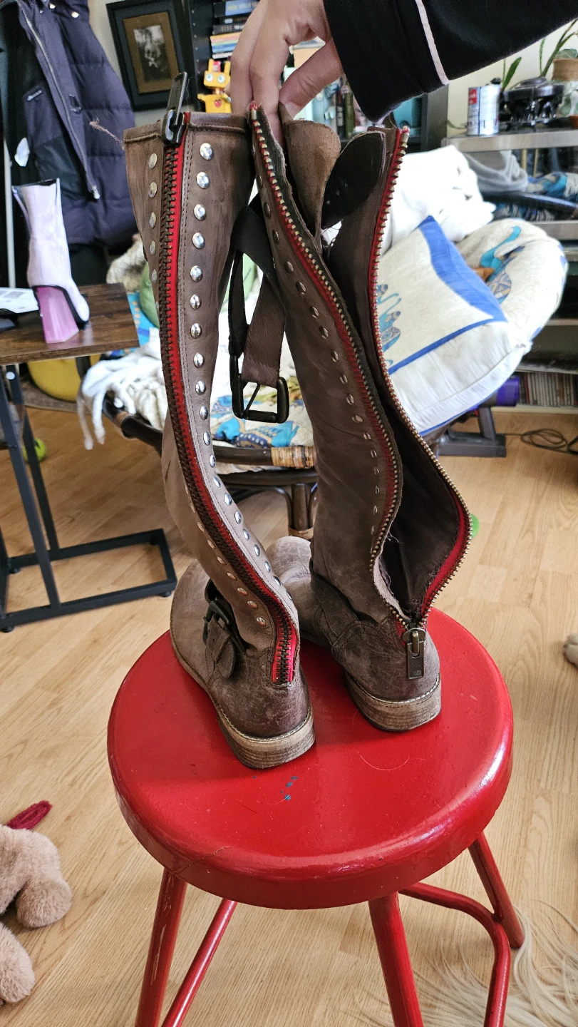 Brown Leather Buckle Boots - photo 2
