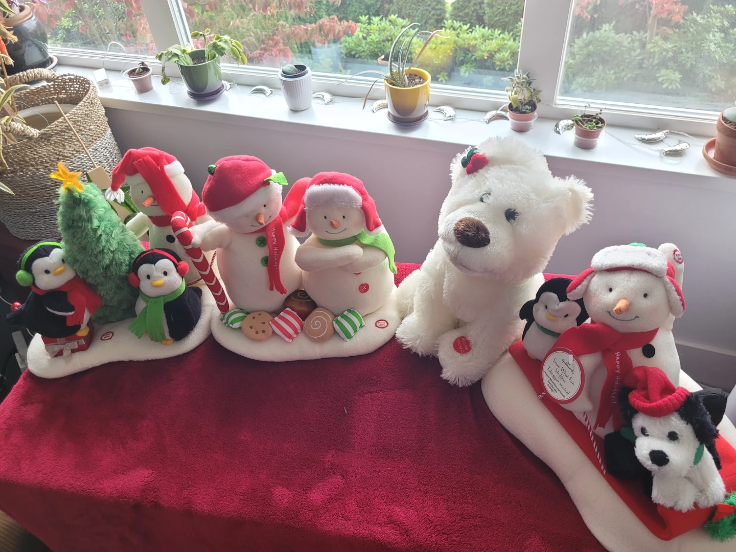 Hallmark Christmas Musical Plush Collection - photo 2