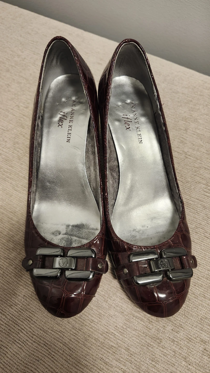 AK Anne Klein iFlex Burgundy Heels