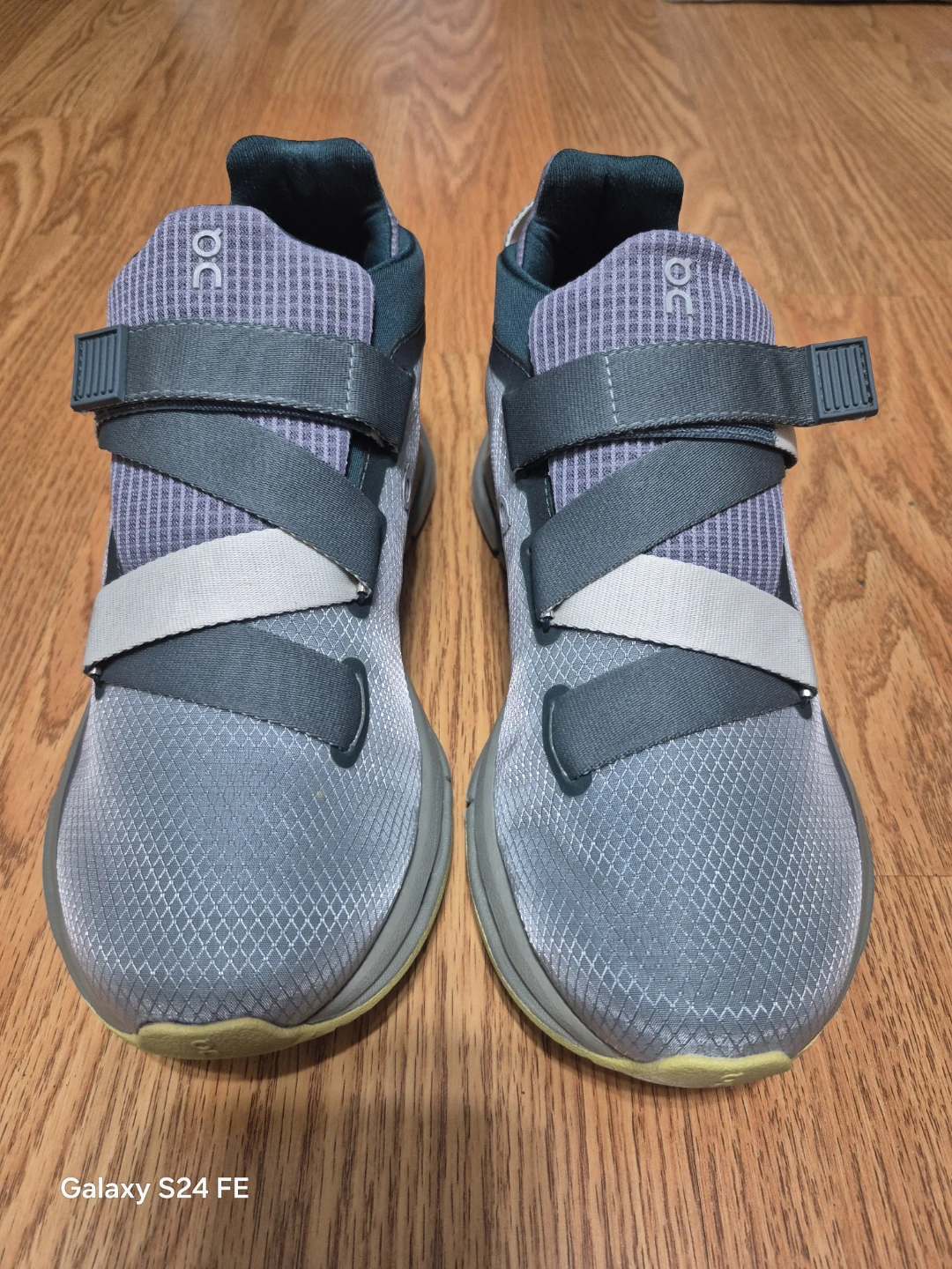 On Running Cloudnova Sample Shoes