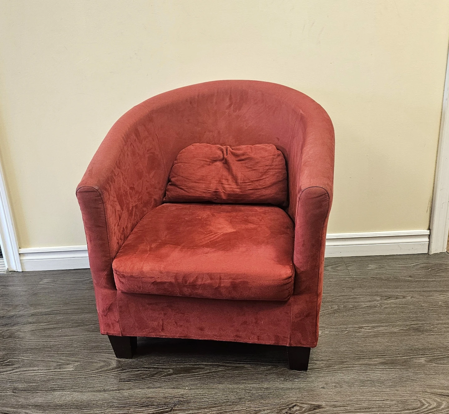 4 Red Barrel Chairs - photo 2