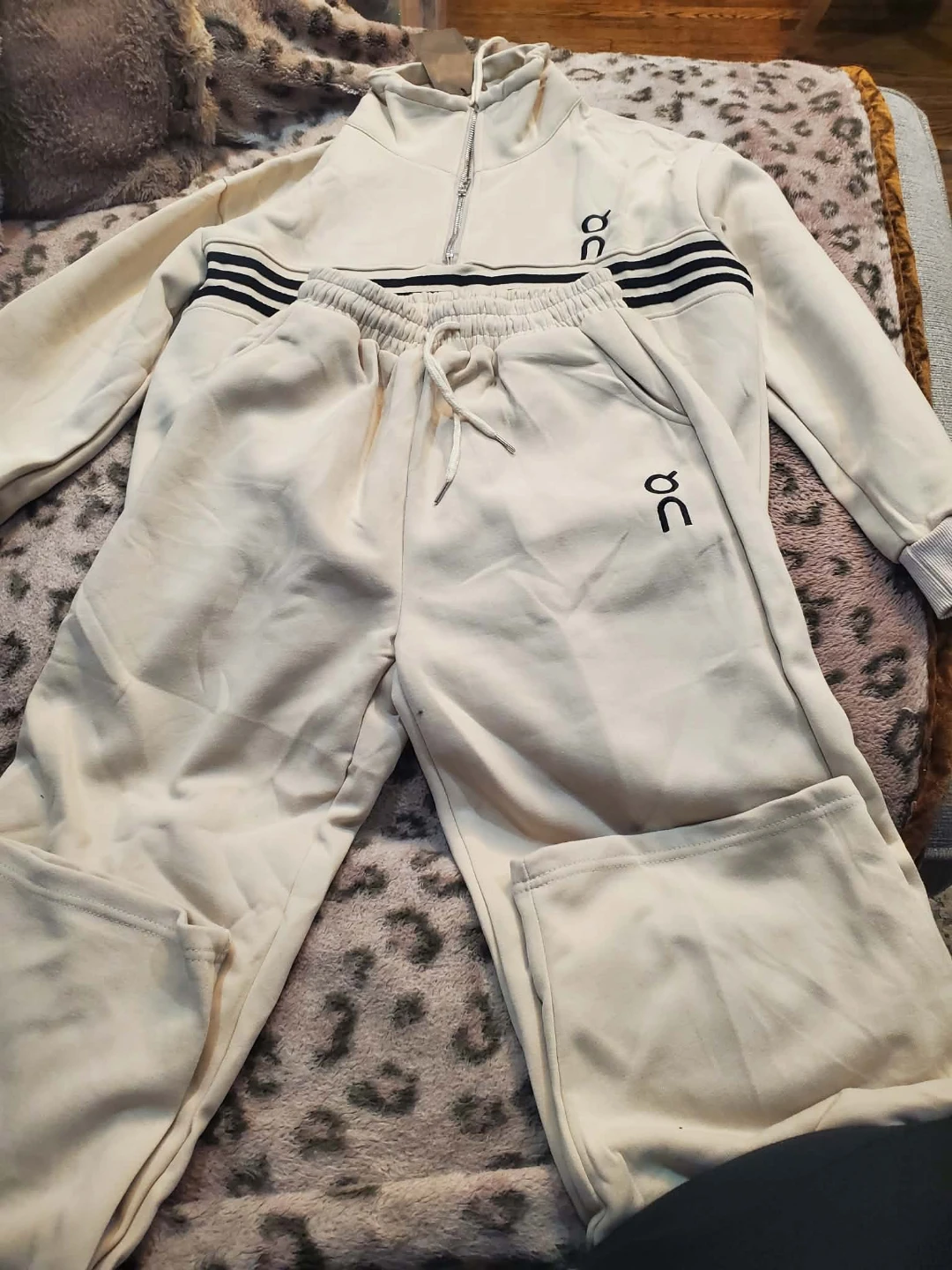 On Cloud  Matching Jogger Set - photo 2