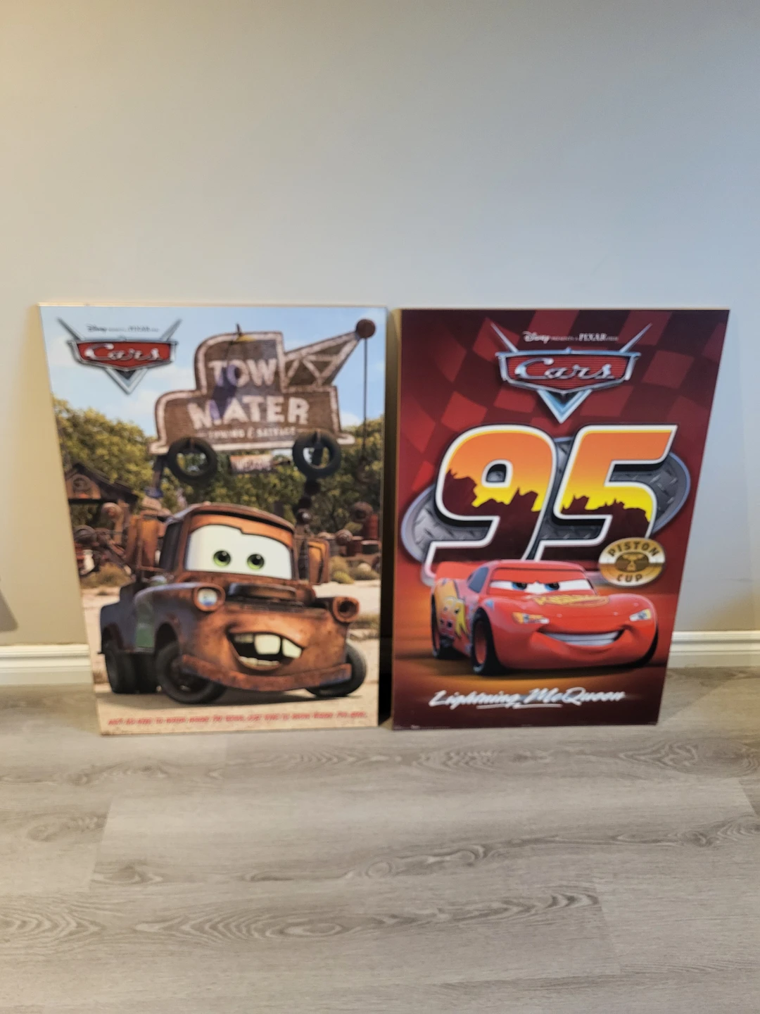 Disney Pixar Cars Wall Art: Lighting McQueen and Tow Mater