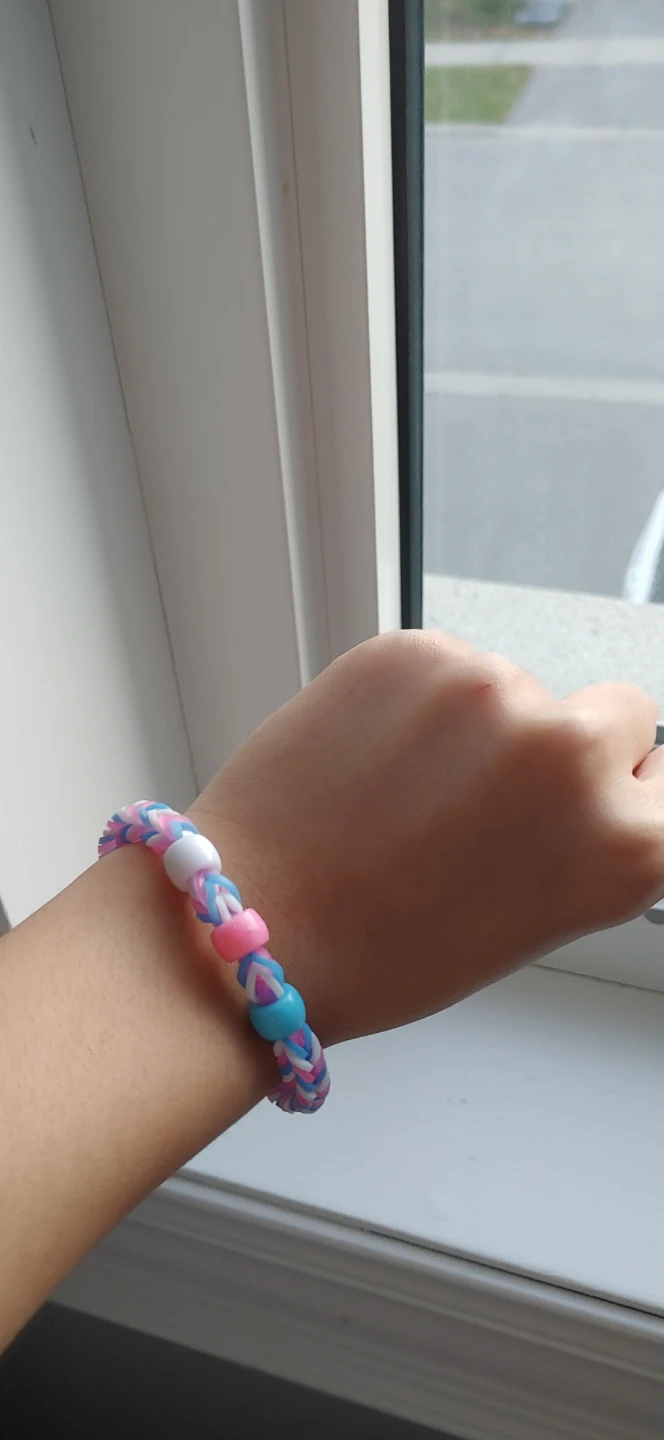 Handmade Rainbow Loom Bracelet - photo 2