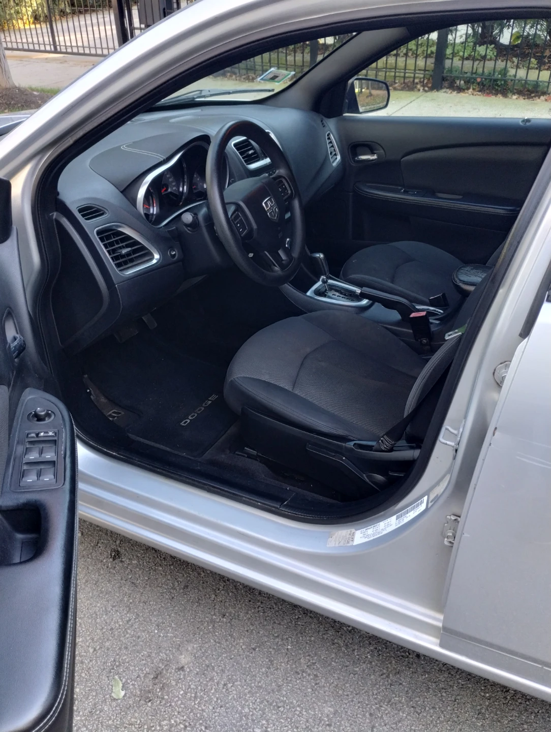 2011 Dodge Avenger Great gas Saver - photo 5