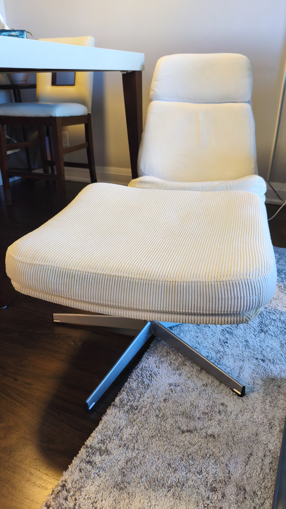 IKEA Lunna Swivel Chair and Ottoman (white) - photo 2