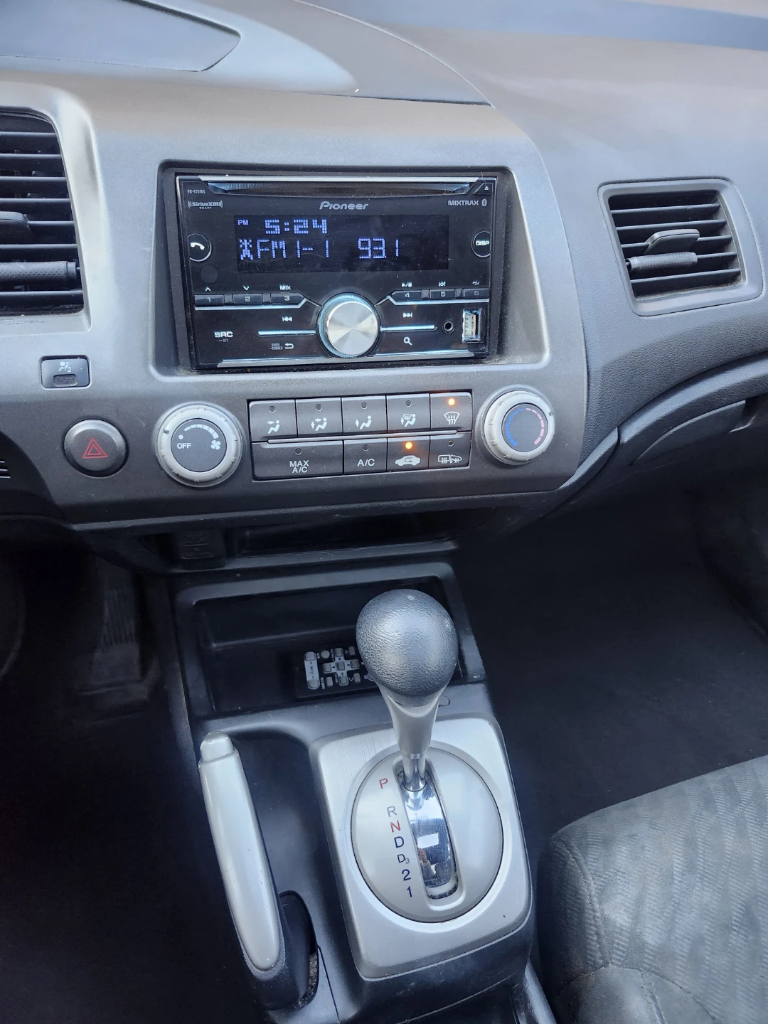 Vehicle - photo 5