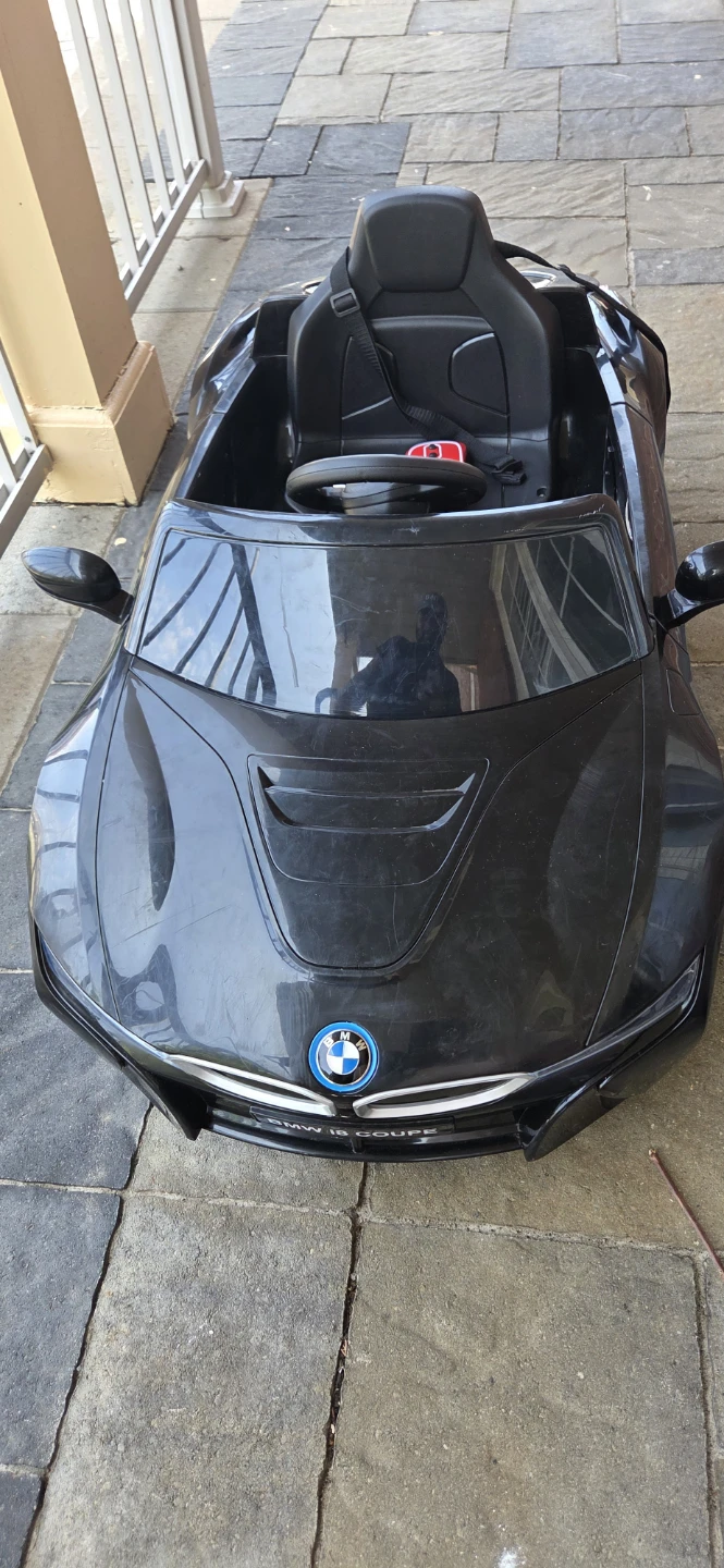 BMW i8 Coupe Kids Electric Ride-On Car - photo 2